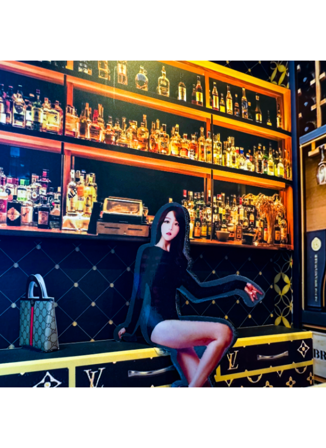 紙紮KTV美女私人會所